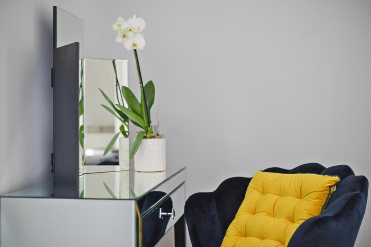 Stunning Apartment With Underground Parking! London Luaran gambar